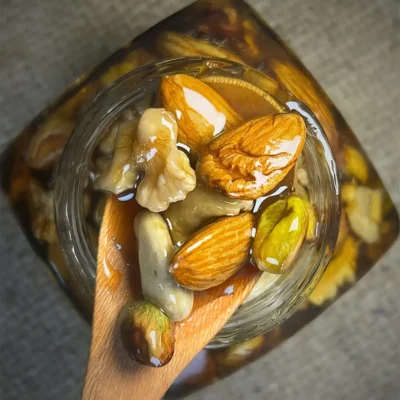 HONEY WITH NUTS